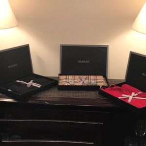 100% Cashmere Scarfs